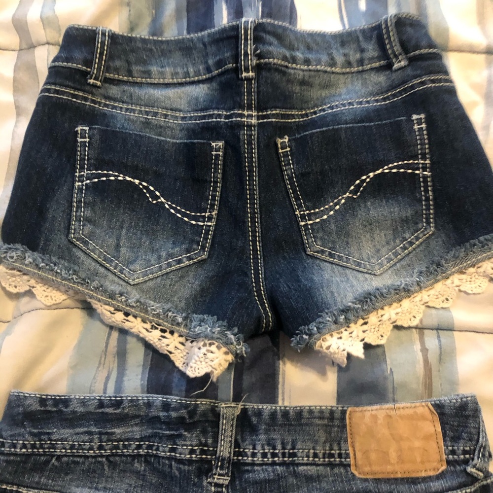 Bongo Jean shorts with lace trim Sz 3